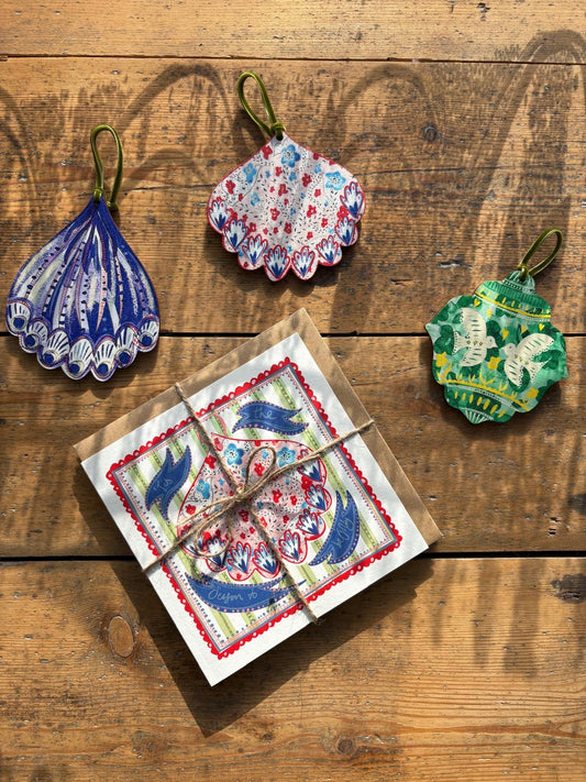 Pack of 5 - Illustrated Greetings Card (blank inside) with Kraft Brown Envelope (145mm x 145mm) - Red Baubles