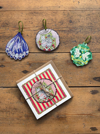 Pack x 5 - Illustrated Greetings Card (blank inside) with Kraft Brown Envelope (145mm x 145mm) - Xmas Purr-fection (Copy)