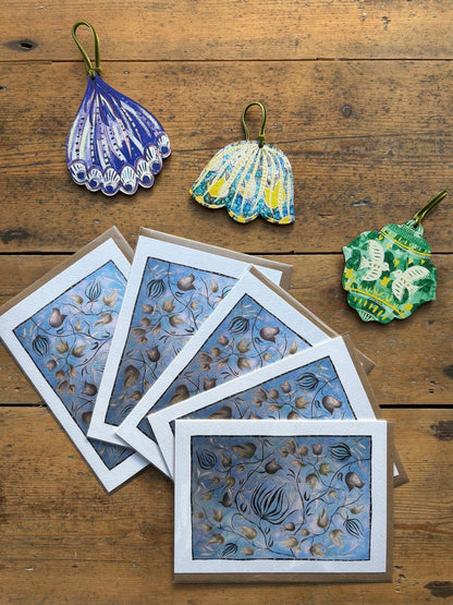 Pack of 5 - Illustrated Greetings Card (blank inside) with Kraft Brown Envelope (127mm x 177mm) - Winter Leaves