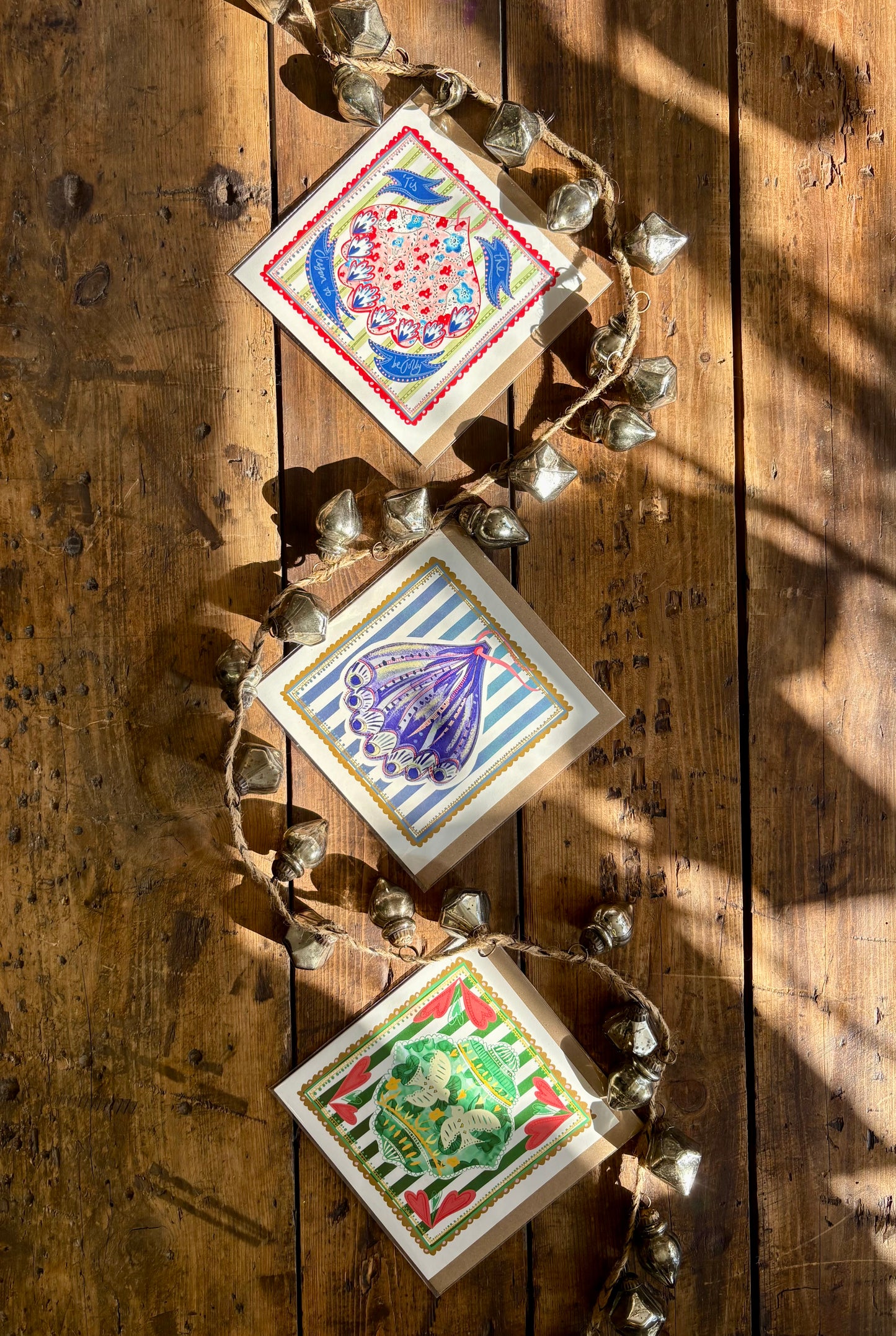 Pack of 5 - Illustrated Greetings Card (blank inside) with Kraft Brown Envelope (145mm x 145mm) - Green Baubles