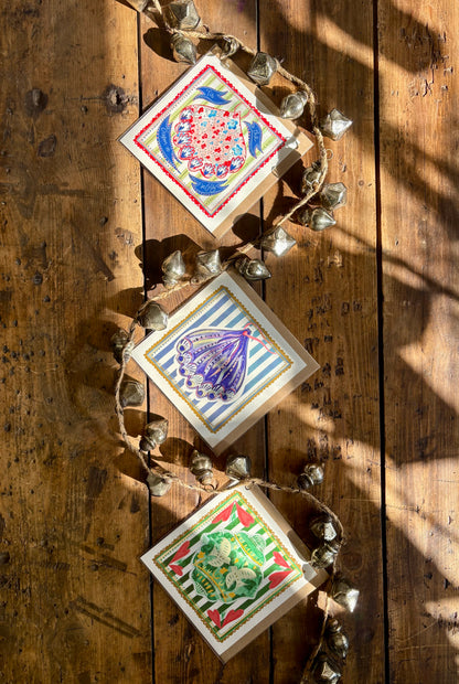 Pack of 5 - Illustrated Greetings Card (blank inside) with Kraft Brown Envelope (145mm x 145mm) - Green Baubles