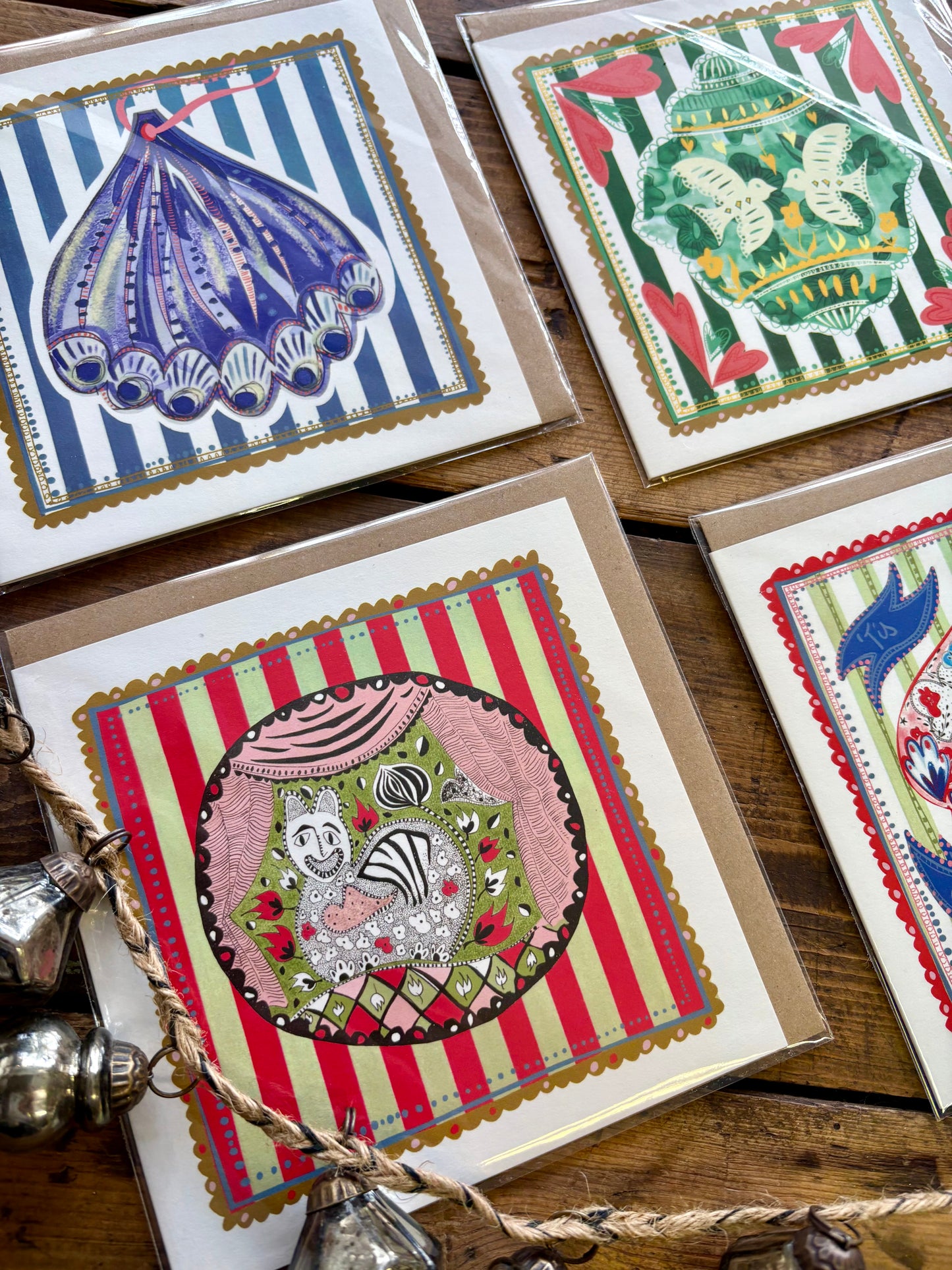 Pack of 5 - Illustrated Greetings Card (blank inside) with Kraft Brown Envelope (145mm x 145mm) - Green Baubles